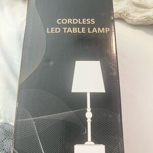 Cordless LED Lamp with Touch Switch